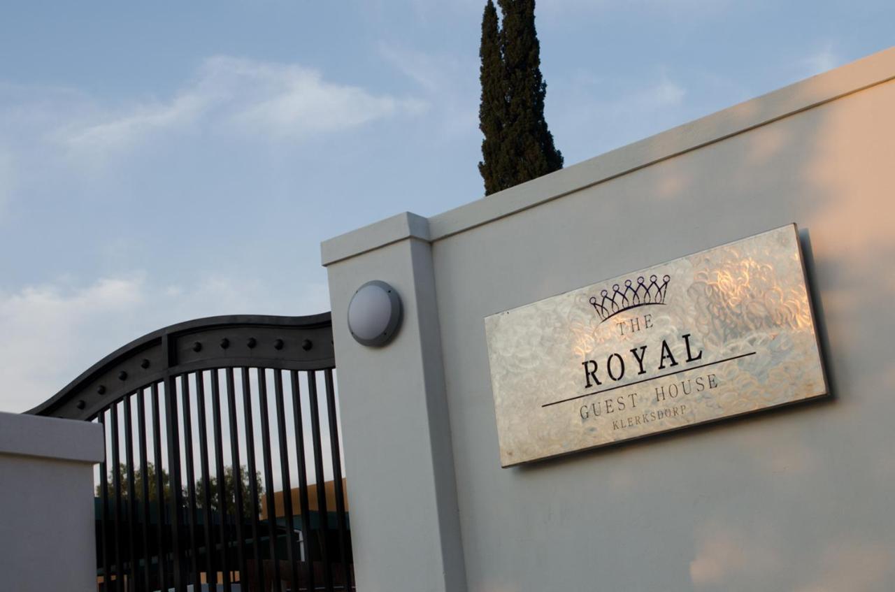 The Royal Guest House Клерксдорп Экстерьер фото